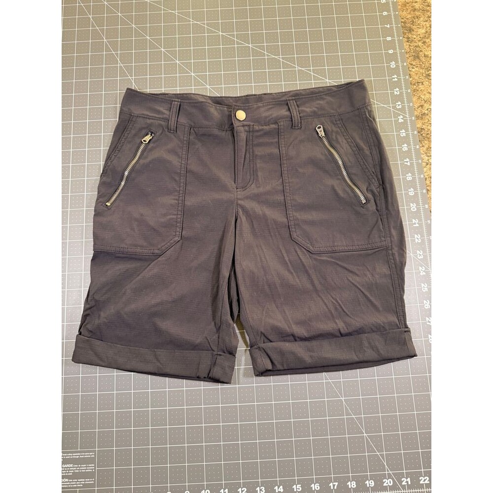 Athleta Womens 10 Black Bermuda Shorts Utility Cargo Zip Pockets Stretch Cuffed